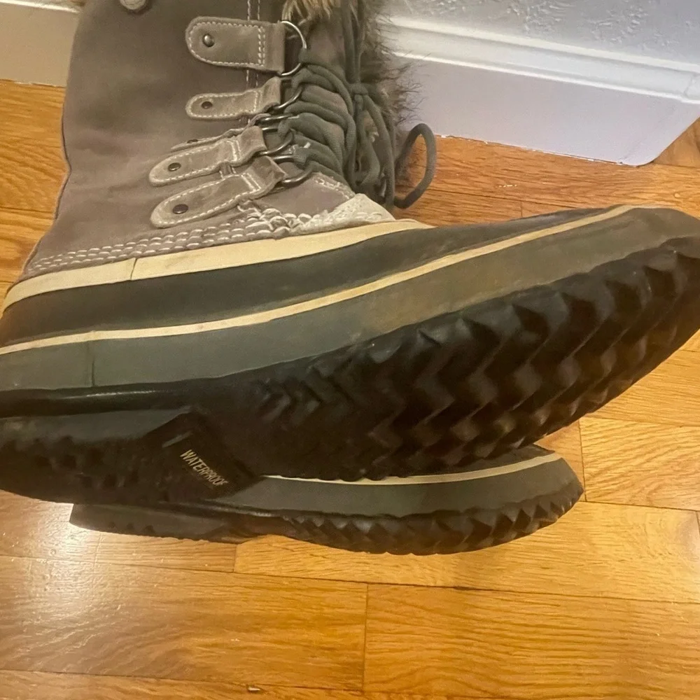 Sorel Joan of Arctic‎ Snow Boots Winter Grey sz 7 Woman